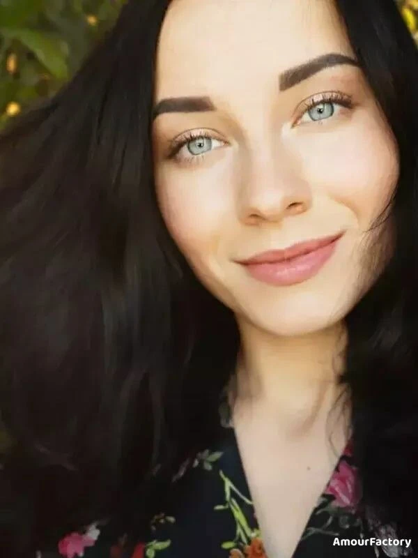 Lyudmila Profile image 3