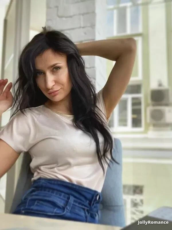 Alla Profile image 2