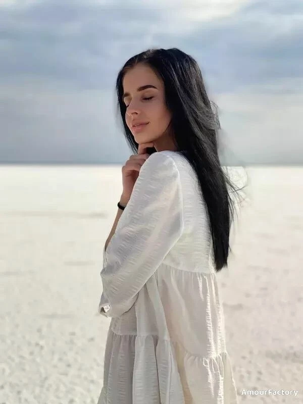 Stella Profile image 3
