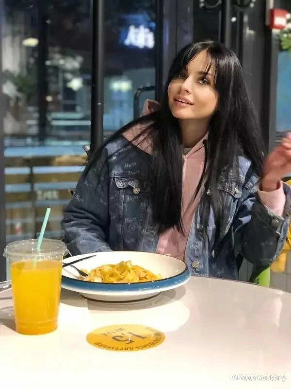 Stella Profile image 2