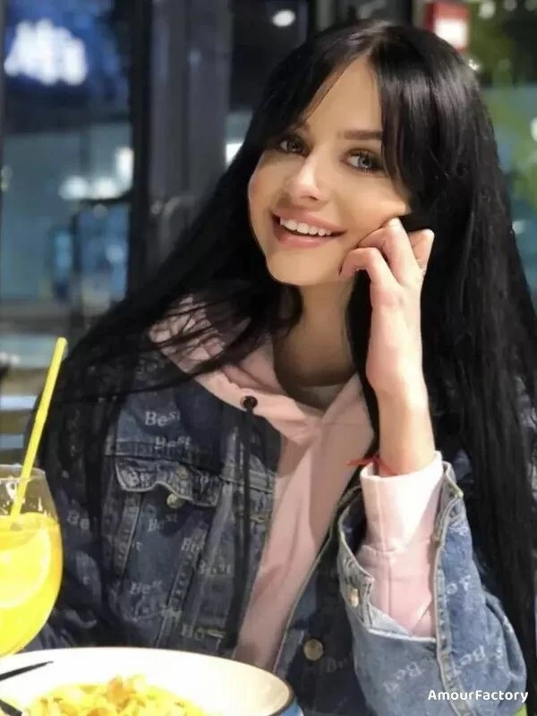 Stella Profile image 1