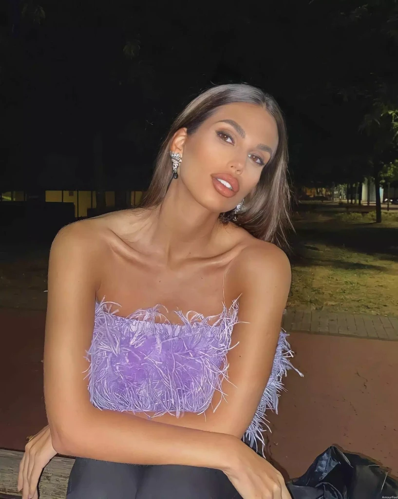 Elena Profile image 1