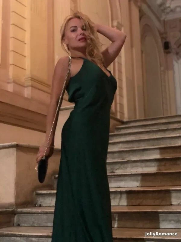 Valeria Profile image 1