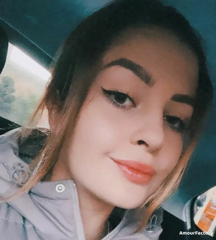 Inna Profile image 2