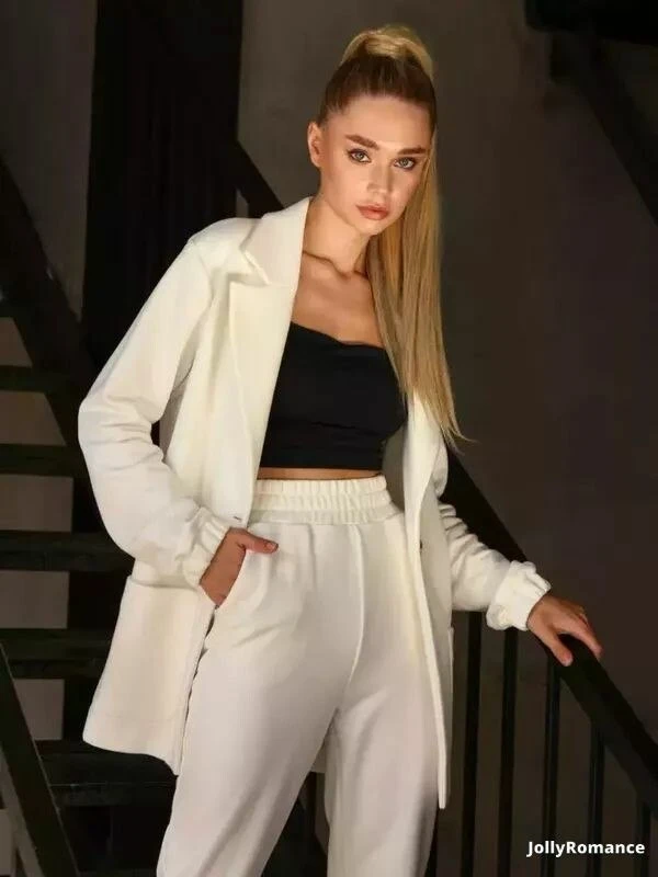 Alina Profile image 2
