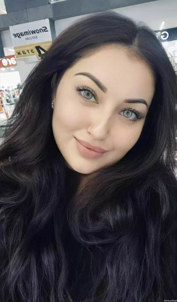 Karina Profile image 3