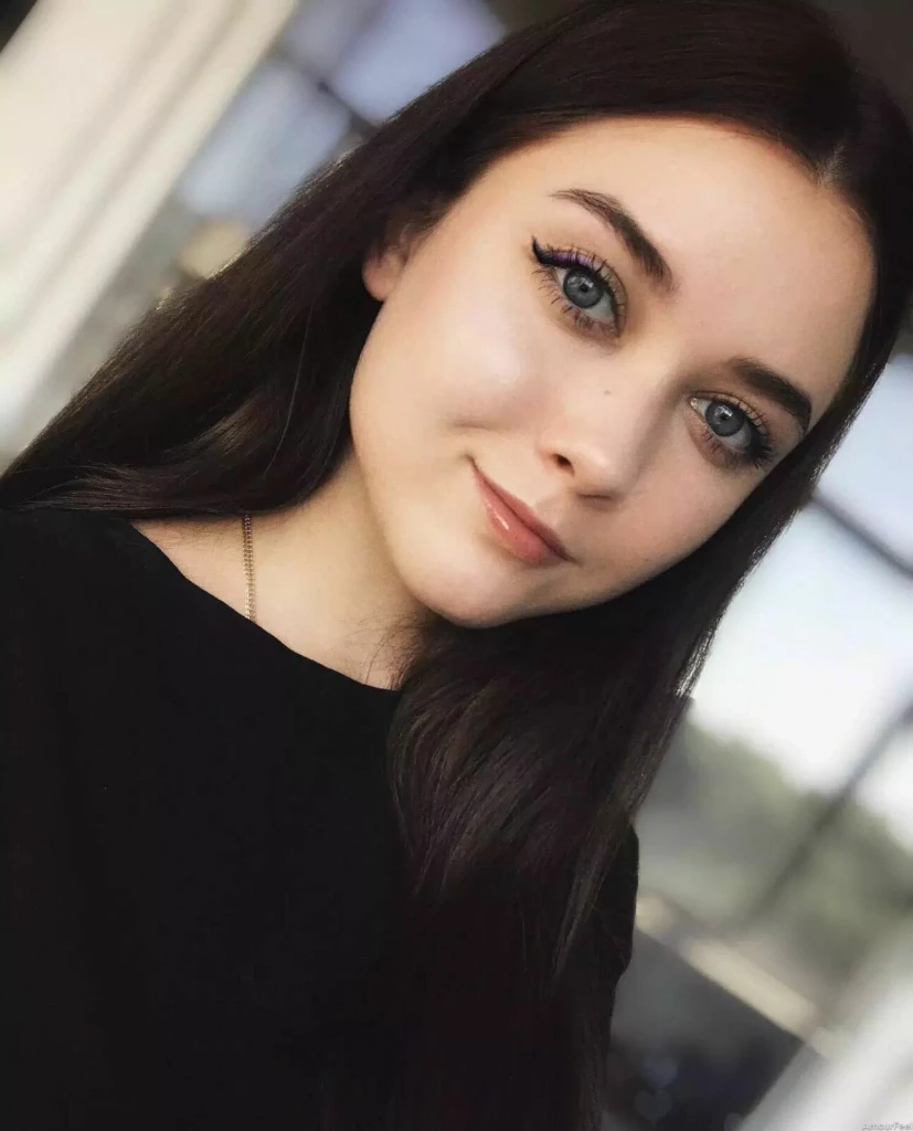 Valeria Profile image 1