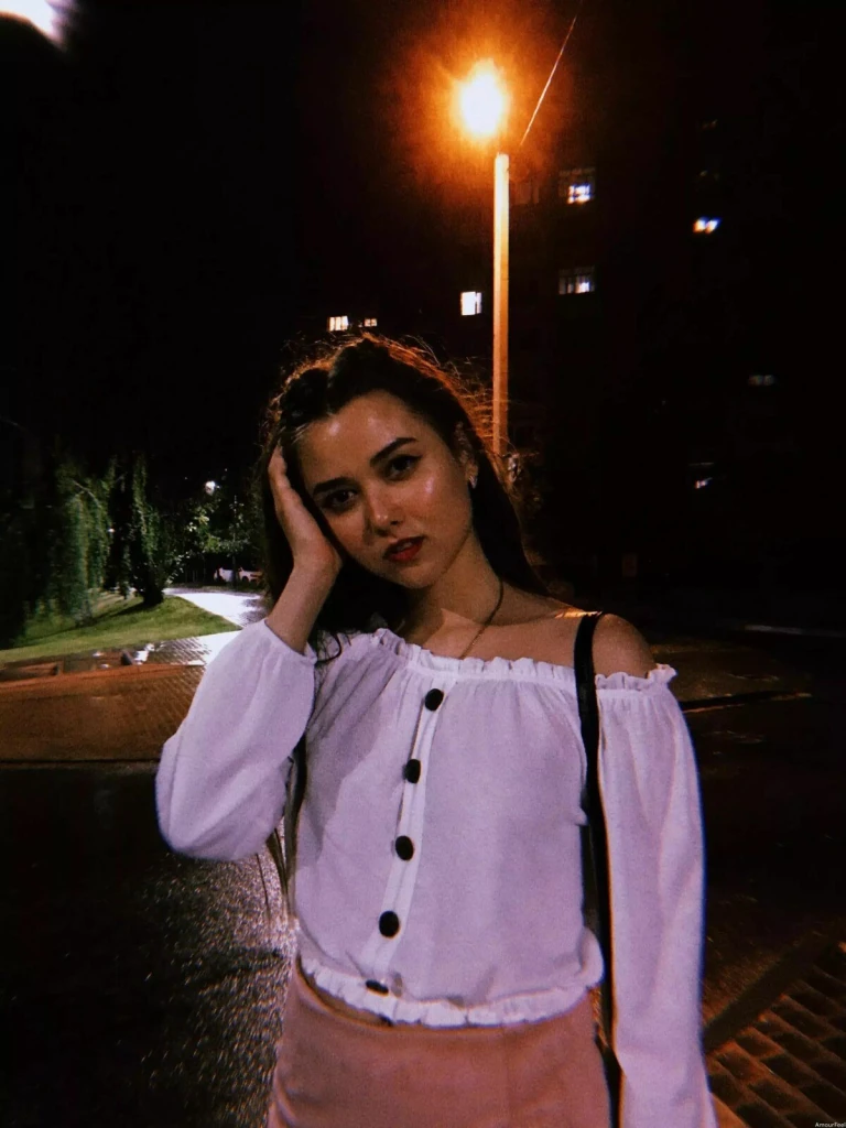 Valeria Profile image 3