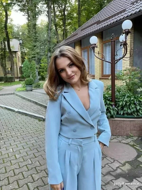Ksenia Profile image 4