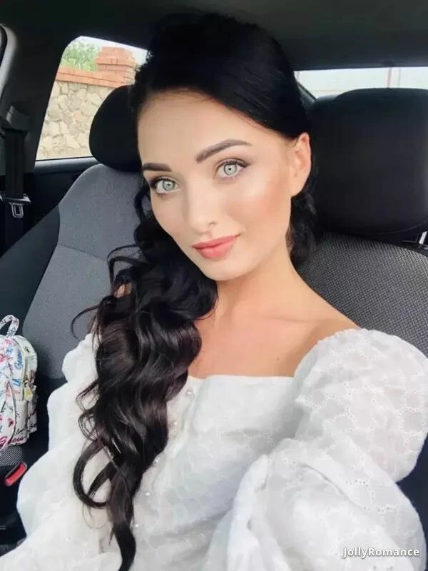 Olga Profile image 1