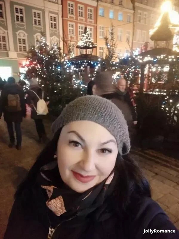 Nadezhda Profile image 3