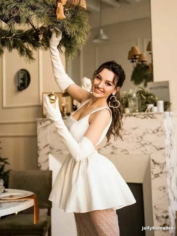 Zarina Profile image 3