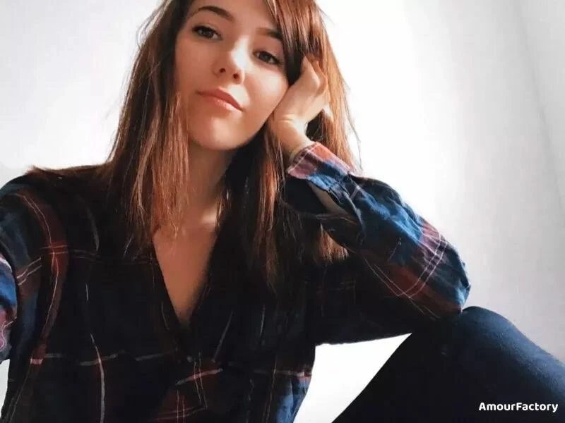 Valeria Profile image 3