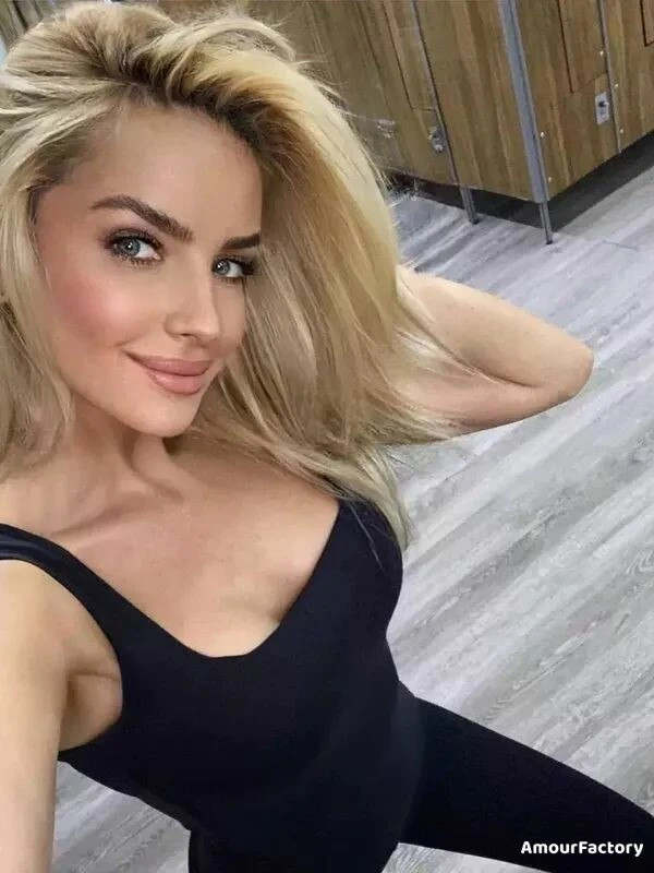 Christina Profile image 4