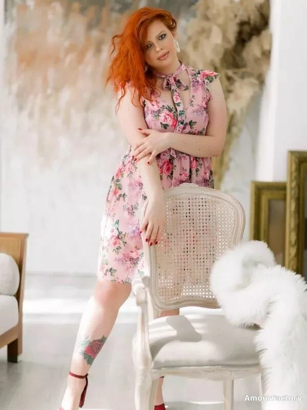 Julia Profile image 3