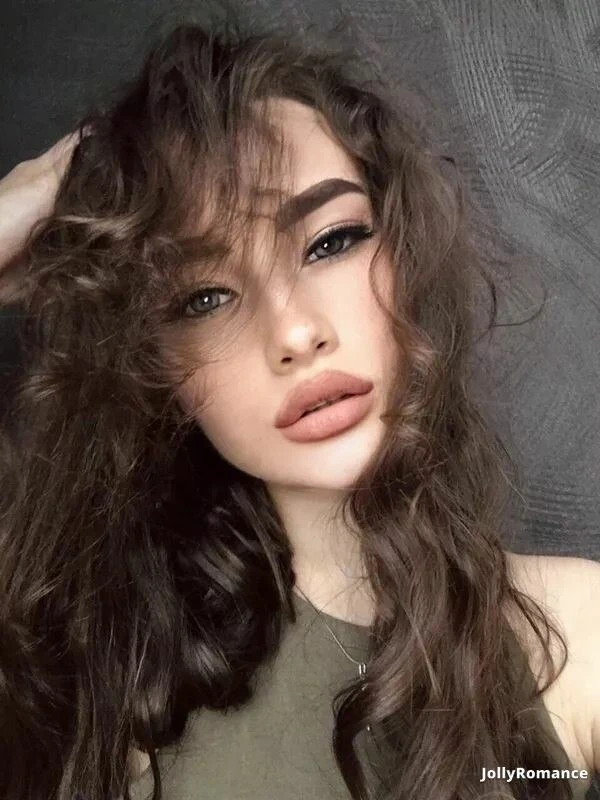 Karina Profile image 4