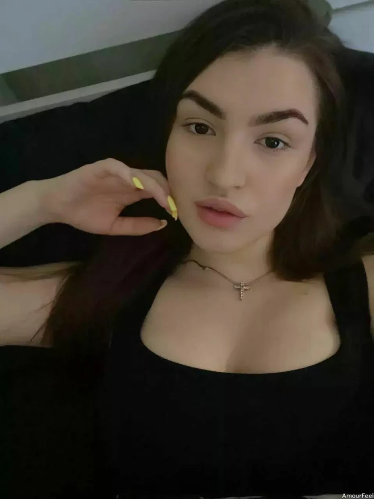 Olena Profile image 3