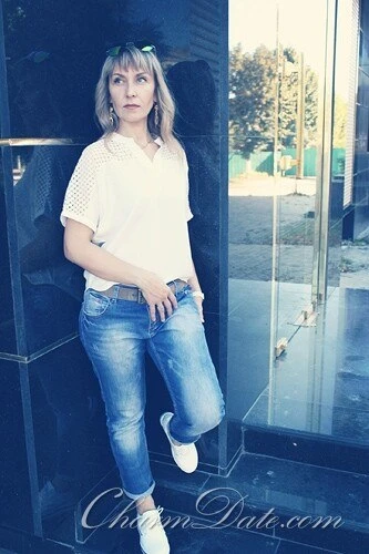 Julia Profile image 4