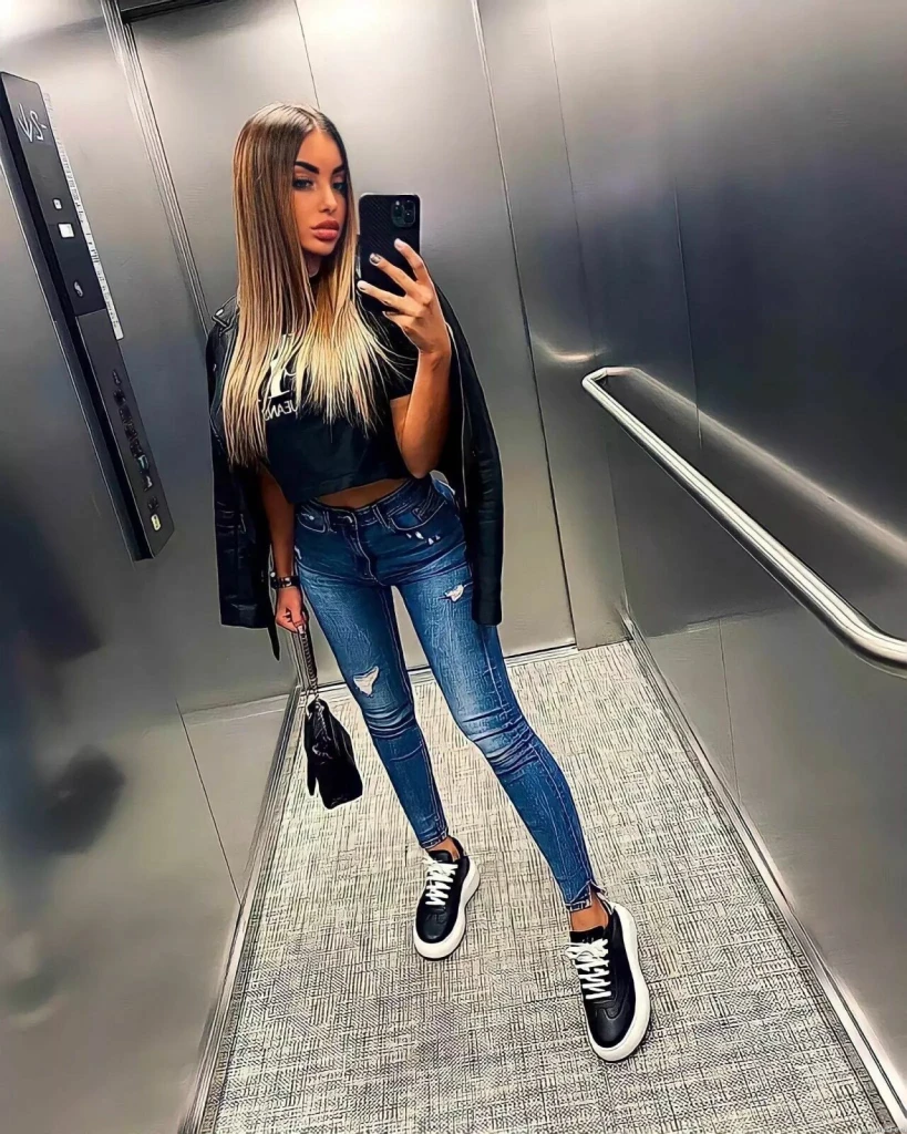 Alina Roxana Profile image 1