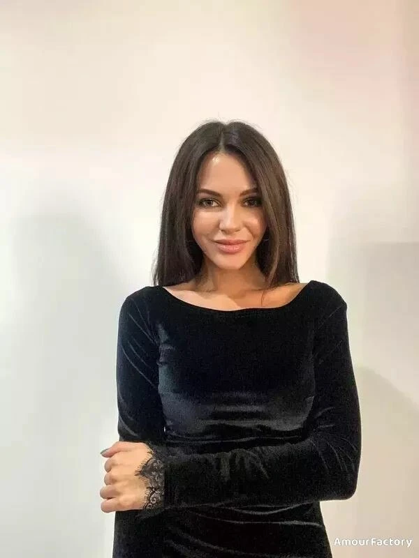 Julia Profile image 2