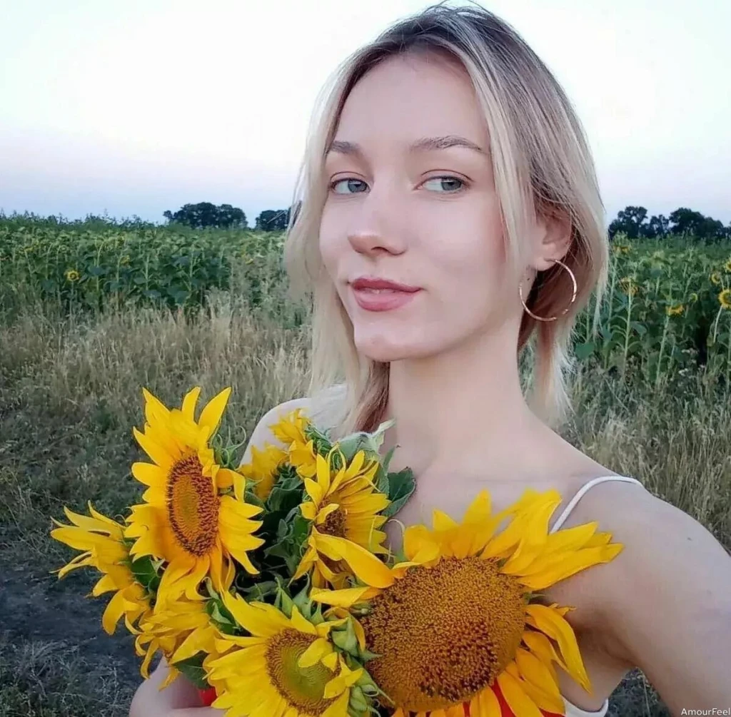 Olena Profile image 3