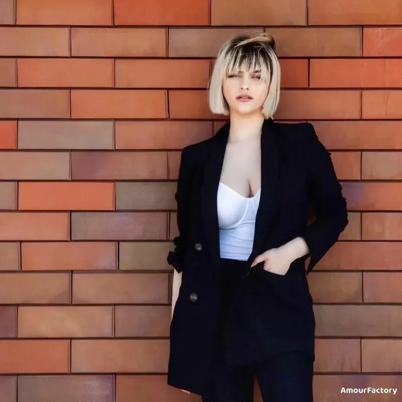 Vlada Profile image 4