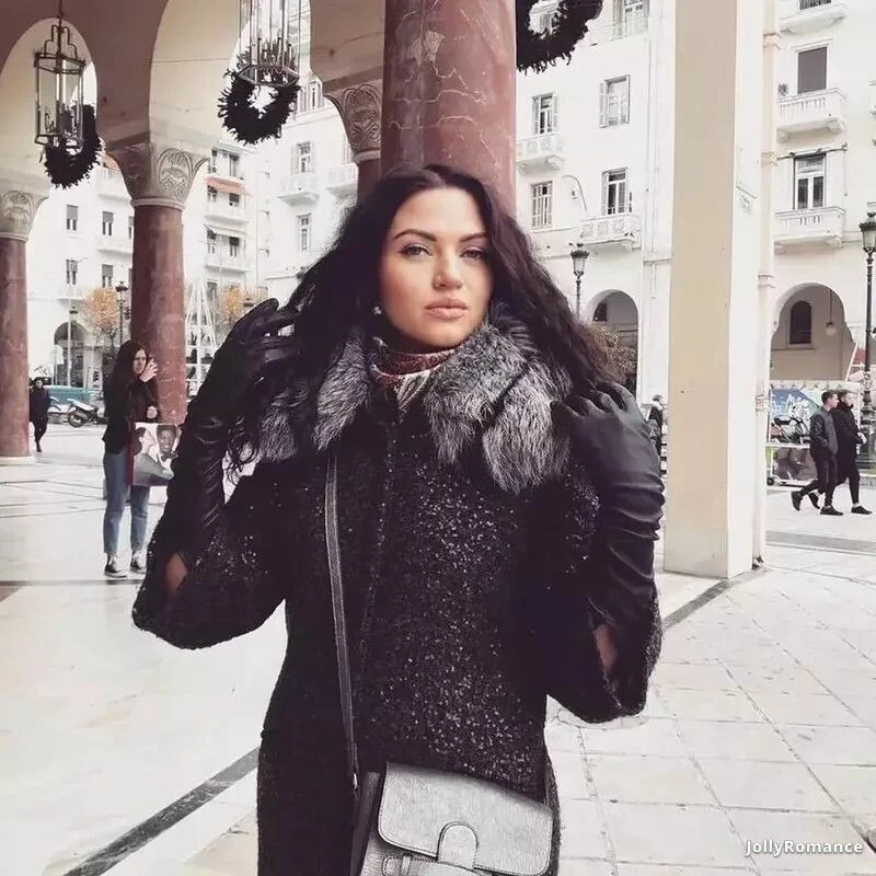 Elena Profile image 1