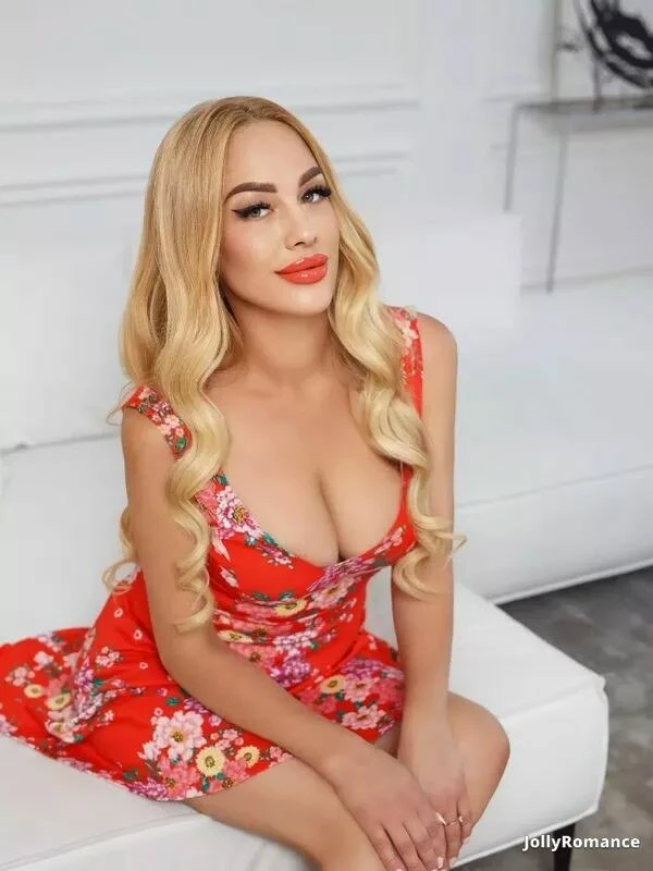 Maria Profile image 2