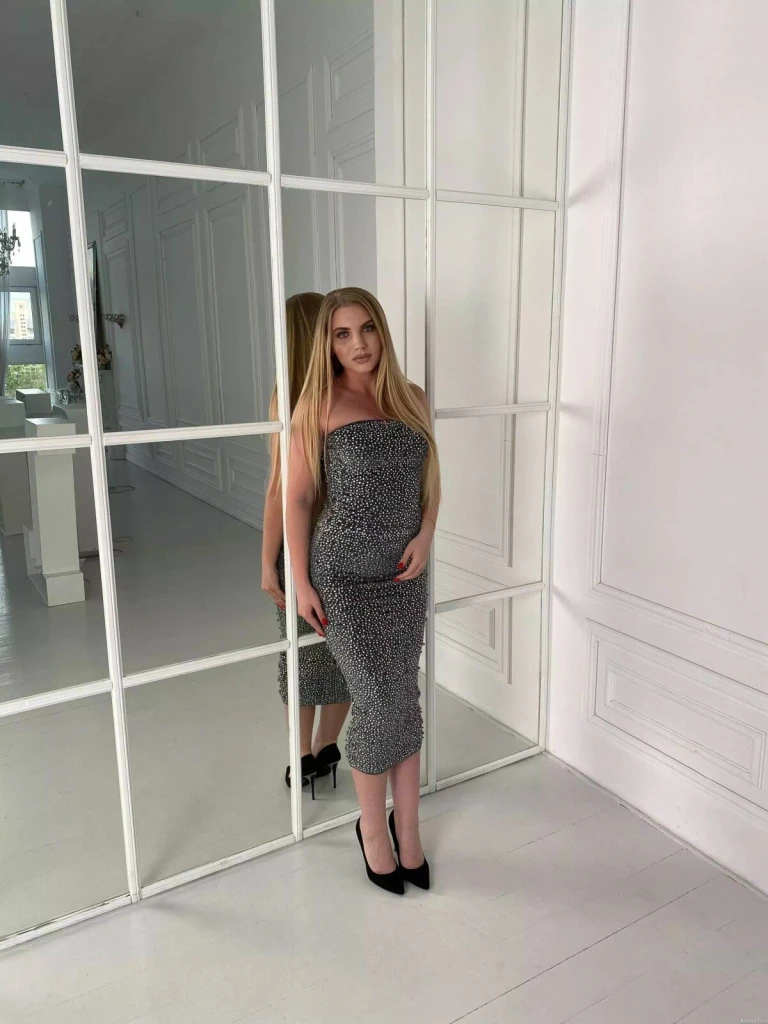 Olena Profile image 4