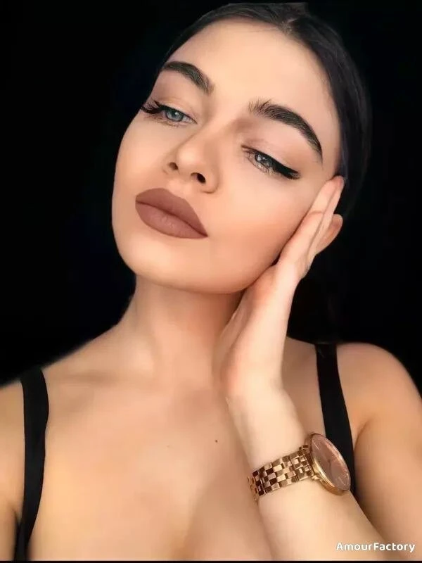 Veronika Profile image 4