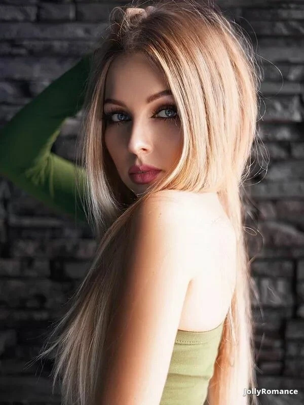 Ekaterina Profile image 1