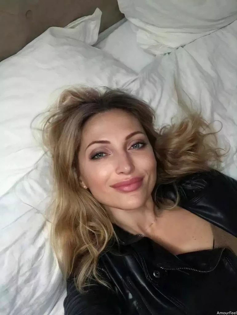 Anna Profile image 4