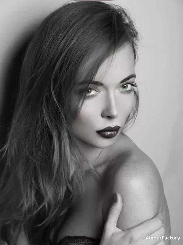 Yana Profile image 2
