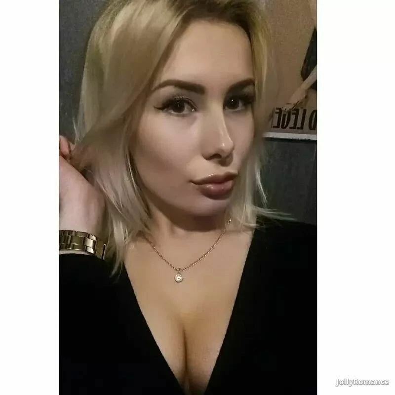 Anna Profile image 3