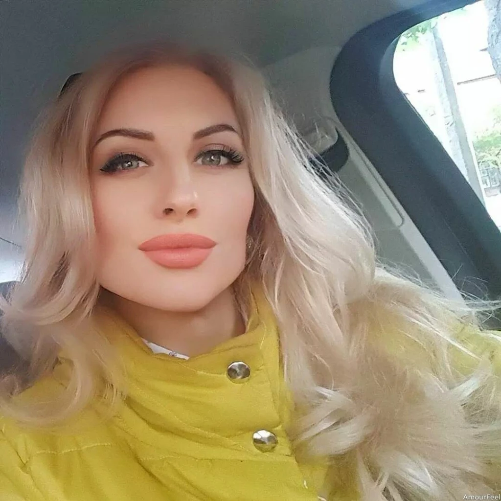 Kristina Profile image 2