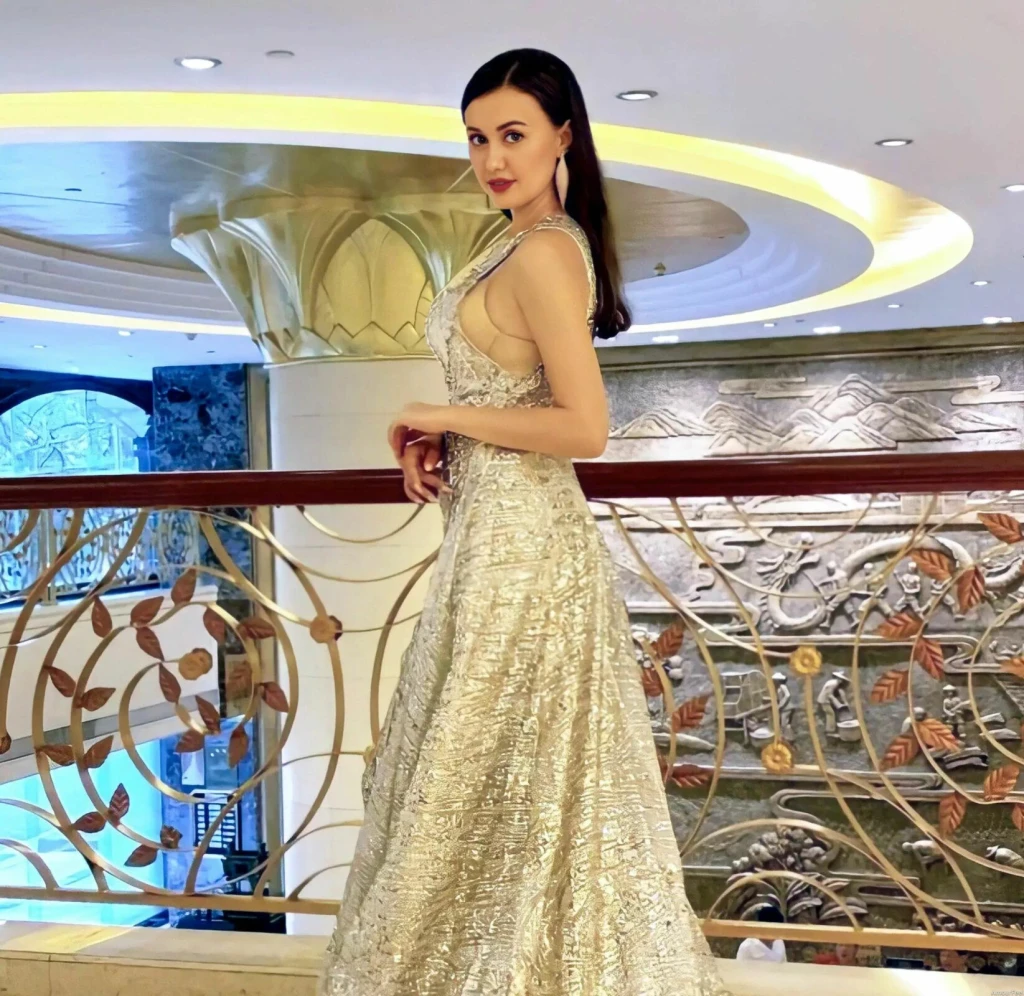 Alina Profile image 3