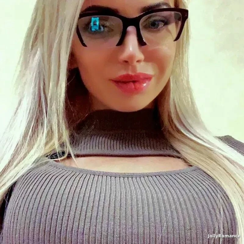 Olga Profile image 1