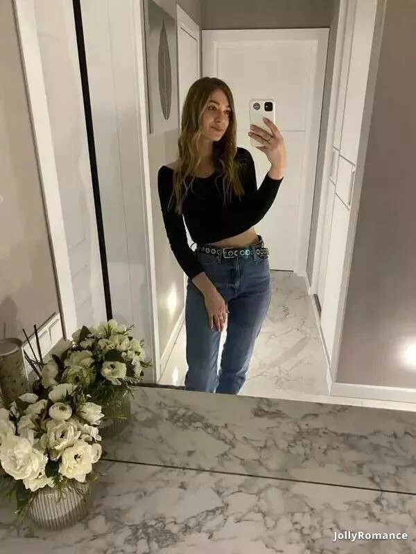 Kristina Profile image 2