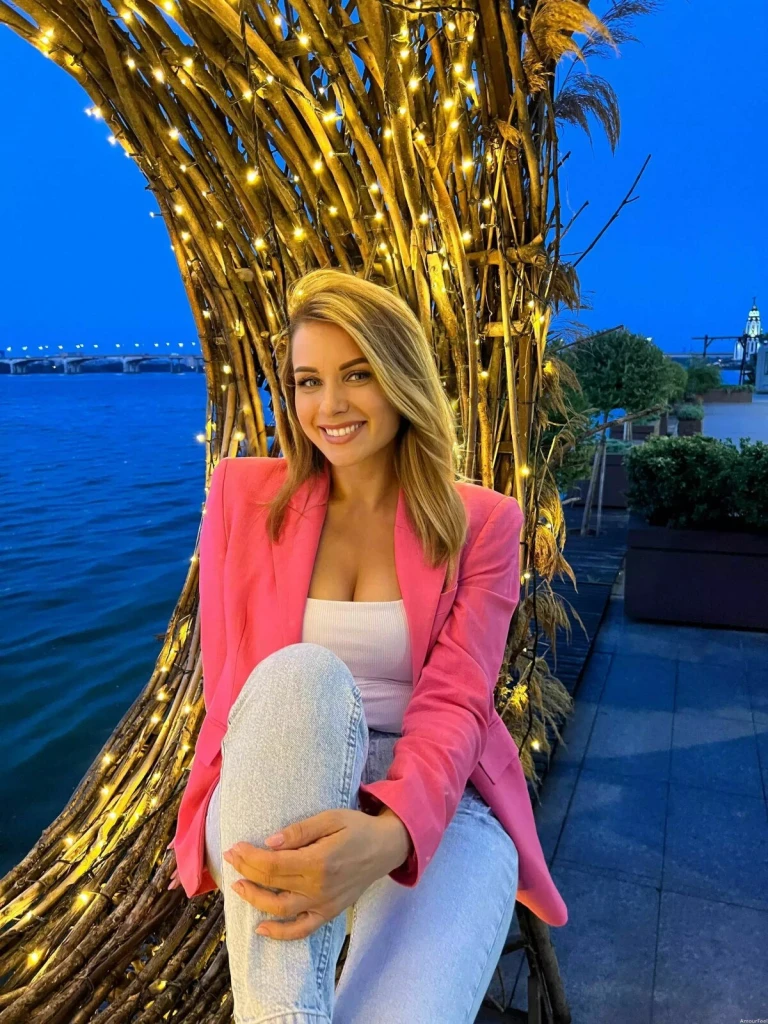 Olga Profile image 1