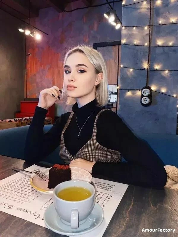 Vladlena Profile image 2