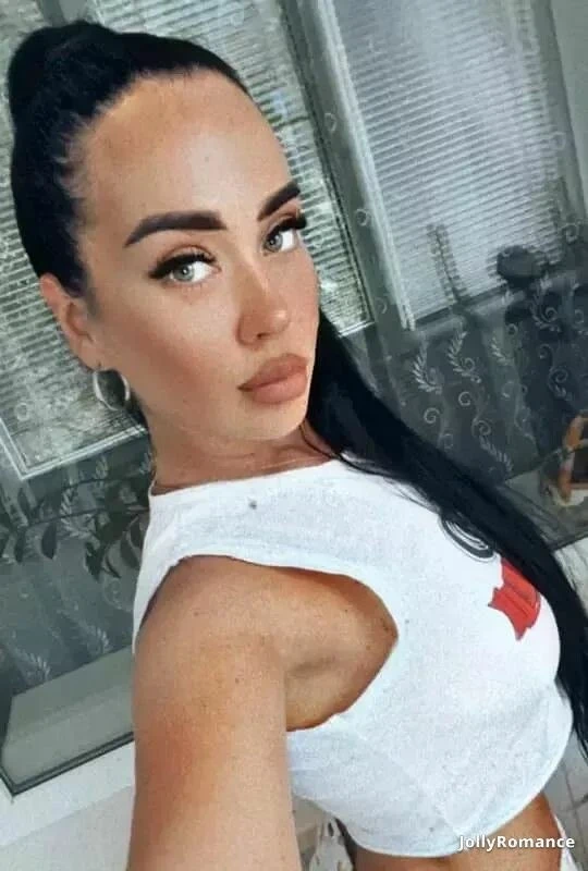 Inna Profile image 2