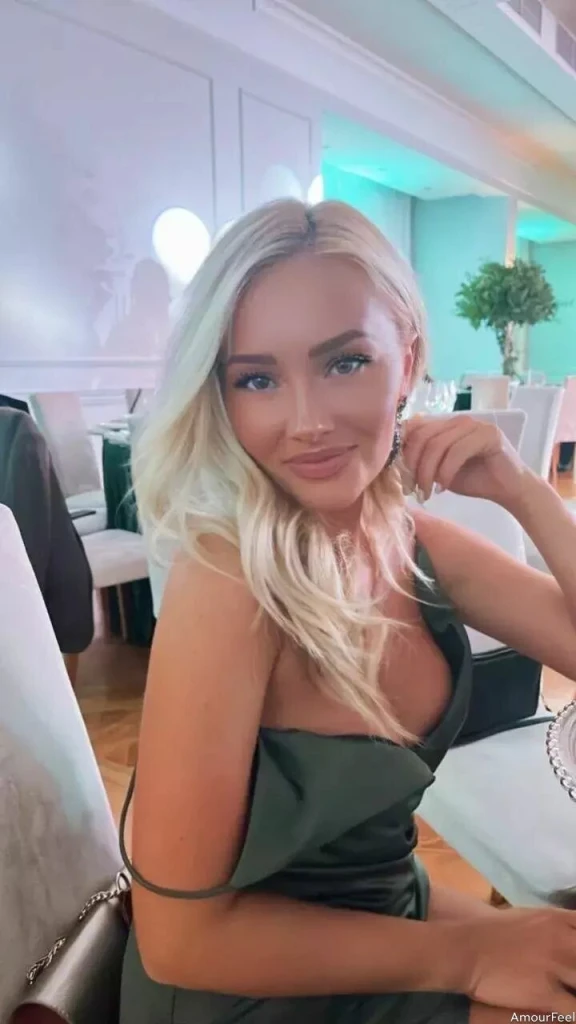 Elena Profile image 1