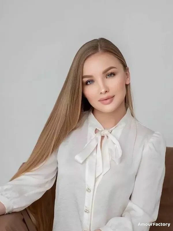 Alina Profile image 3