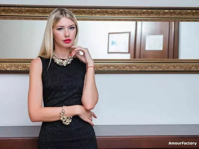 Yana Profile image 3