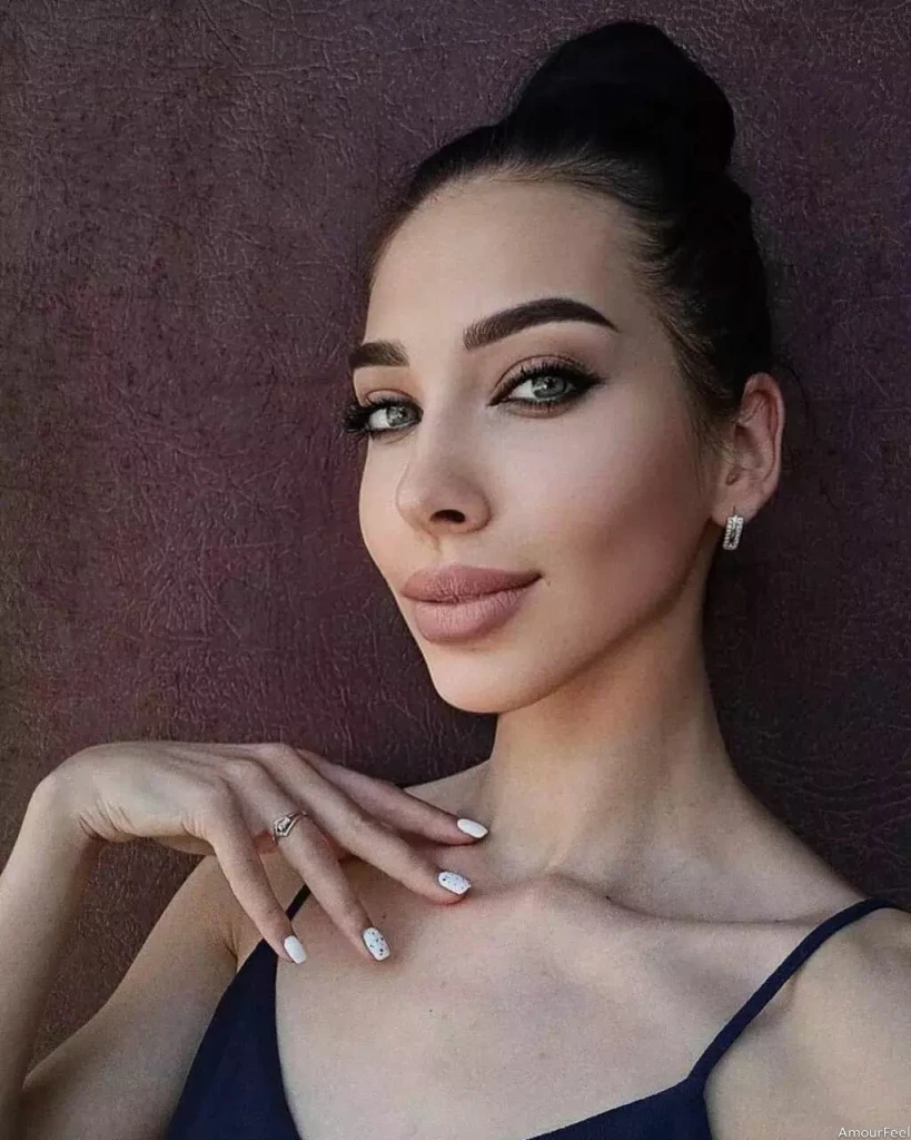 Olena Profile image 2