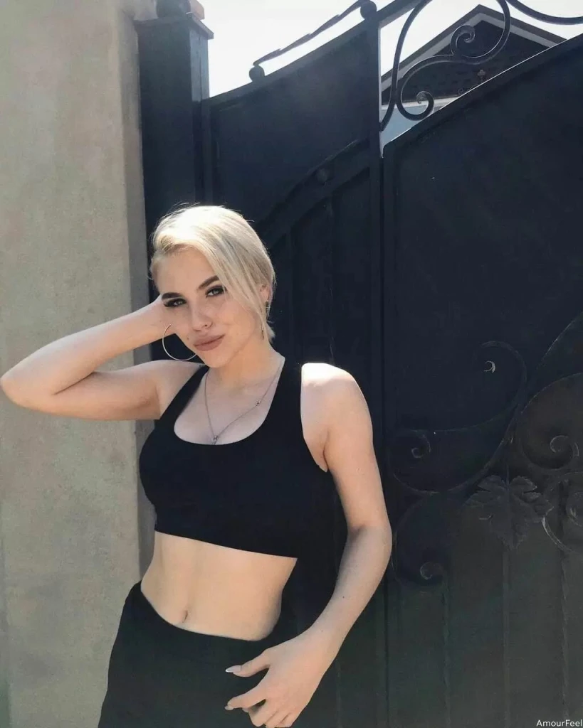 Dorina Profile image 2