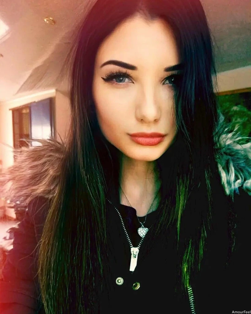 Olena Profile image 3