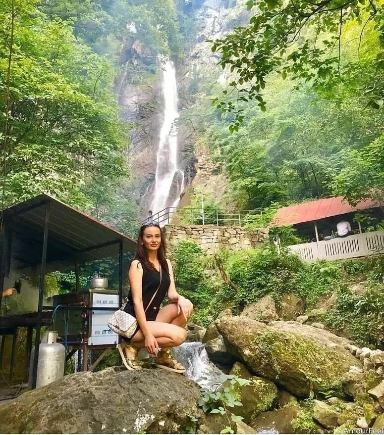 Elena Profile image 4