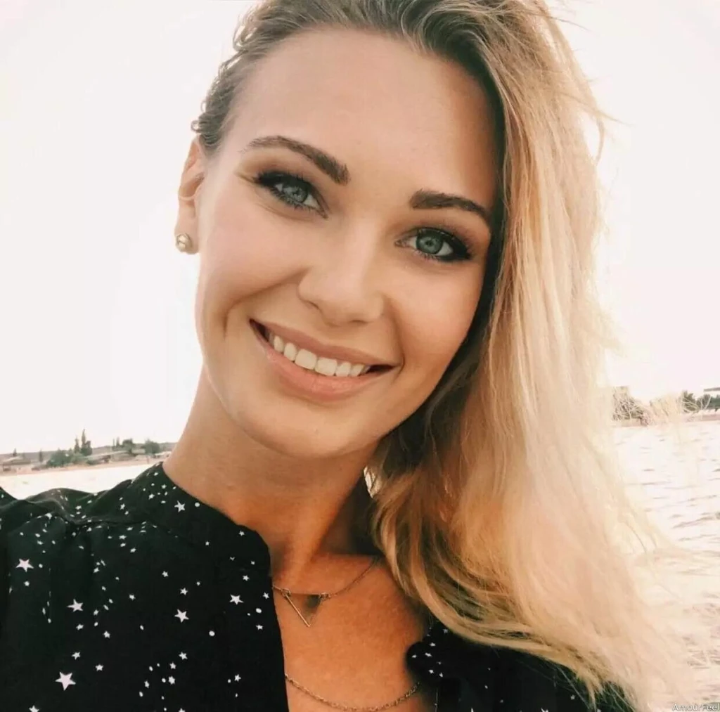 Anna Profile image 3