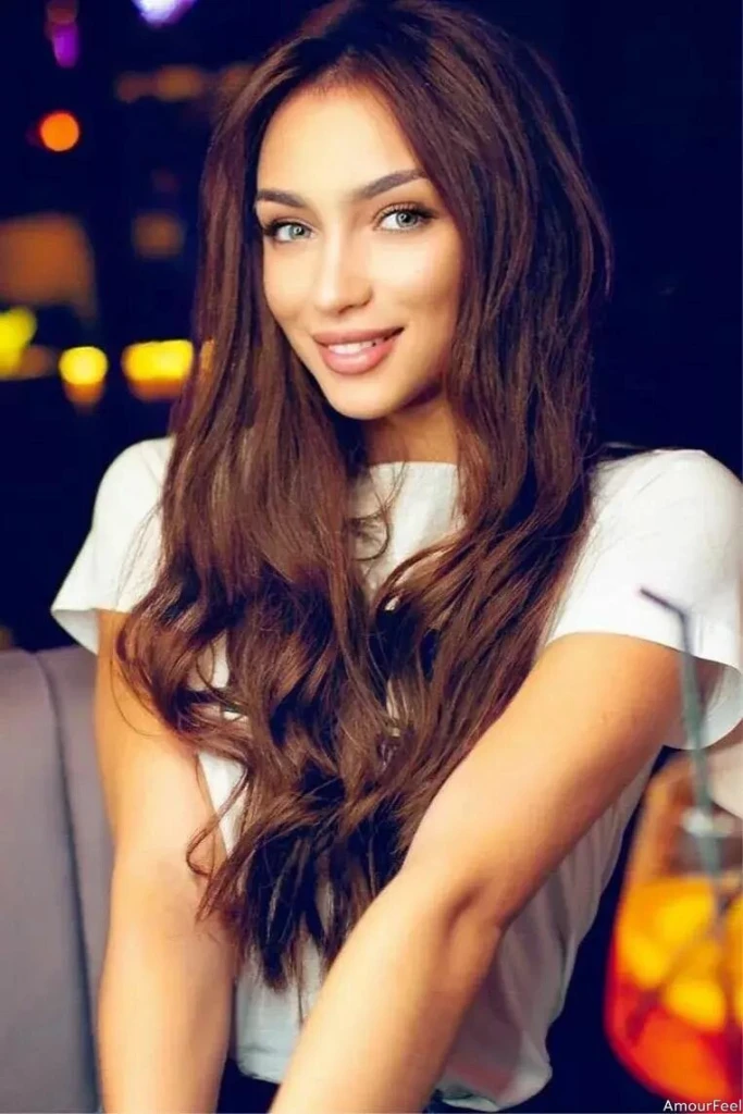 Nina Profile image 2